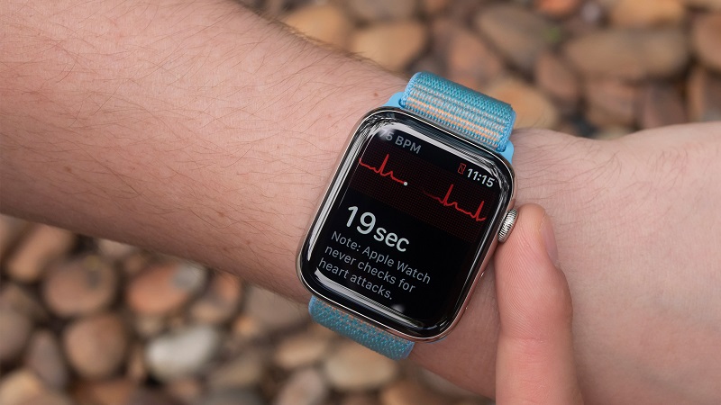 Apple Watch Series 5 giá bao nhiêu tại 2020? Bảng giá chi tiết Apple Watch Series 5 theo dõi nhịp tim